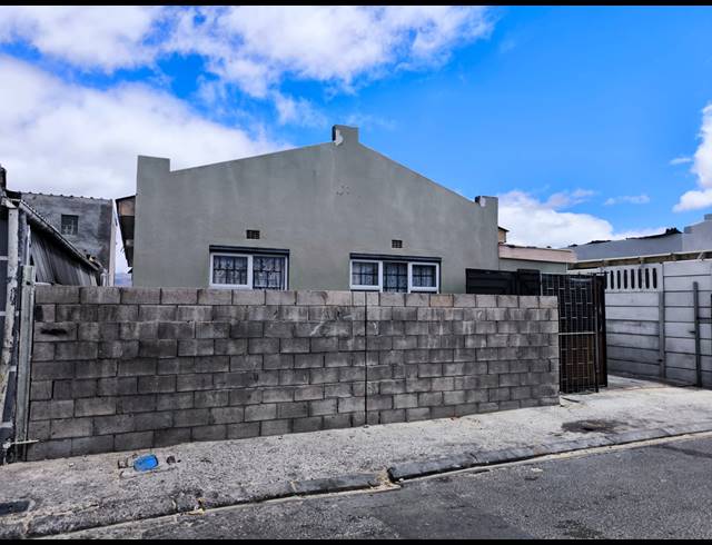 3 BEDROOM FREESTANDING FOR SALE IN LAVENDER HILL